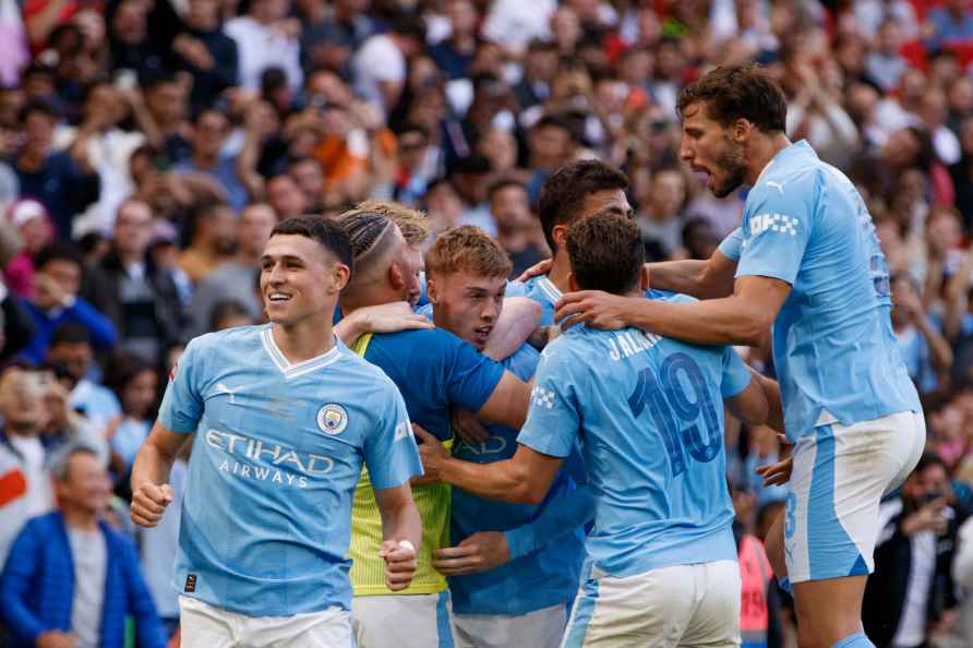 Soccer match between Arsenal and Manchester City