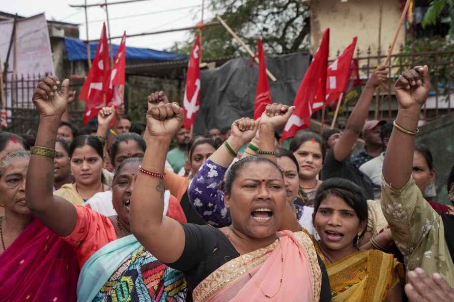 Protest against Dharavi redevelopment project