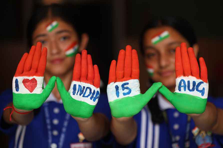 Jammu: School students with painted faces and hands prepare for ...