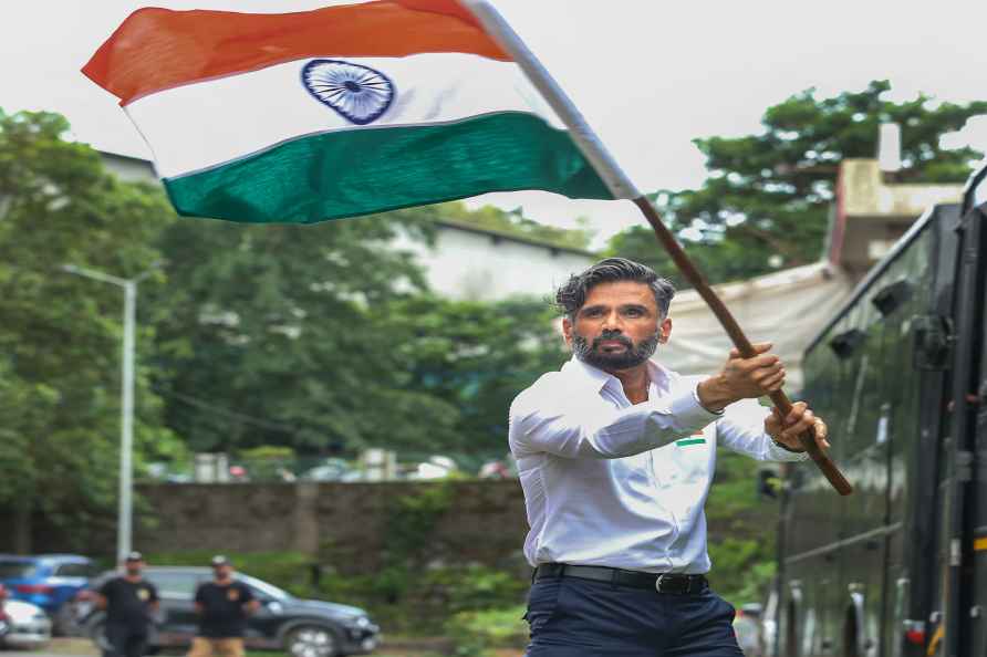 Suniel Shetty celebrates Independence Day