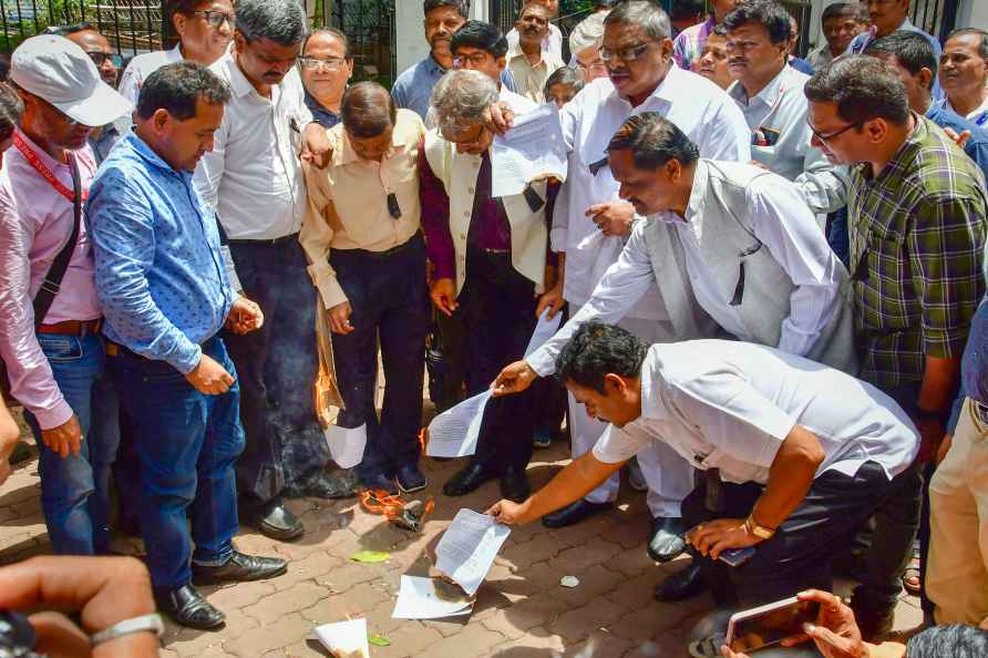 Journalists protest in Mumbai