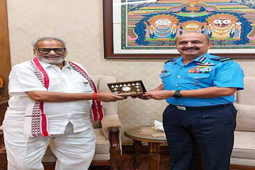 IAF chief meets Ganeshi Lal