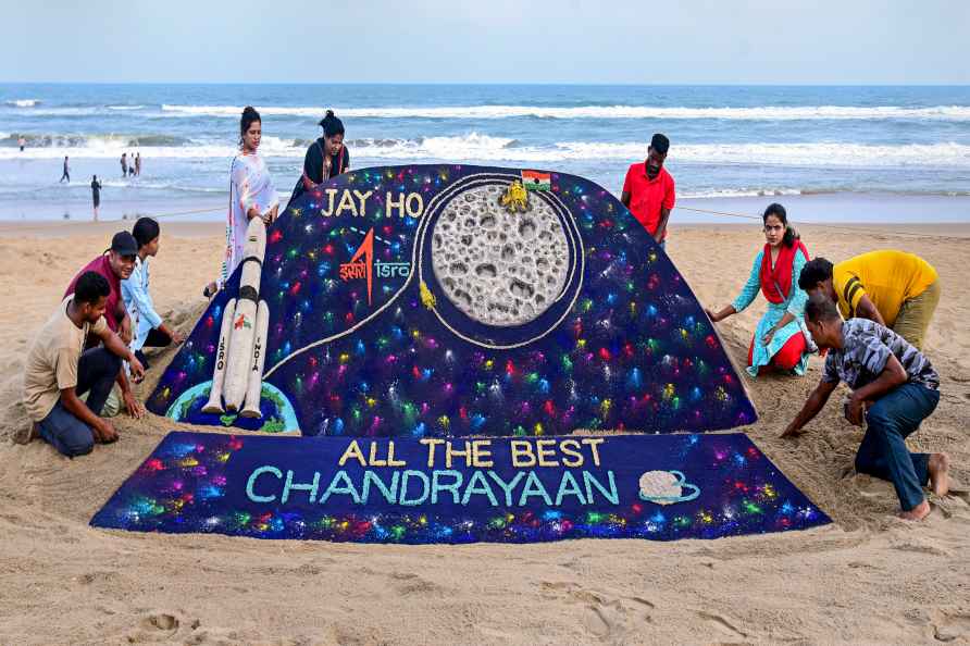 Sand art on Chandrayaan-3 in Odisha