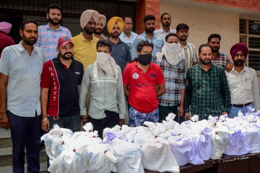 Heroin smugglers arrested in Amritsar