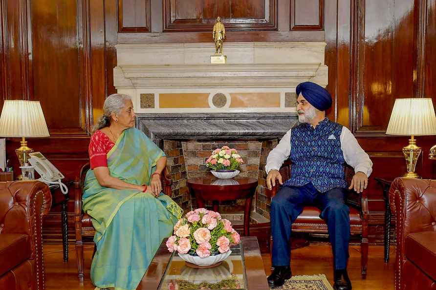 Nirmala Sitharaman, Taranjit Sandhu meet