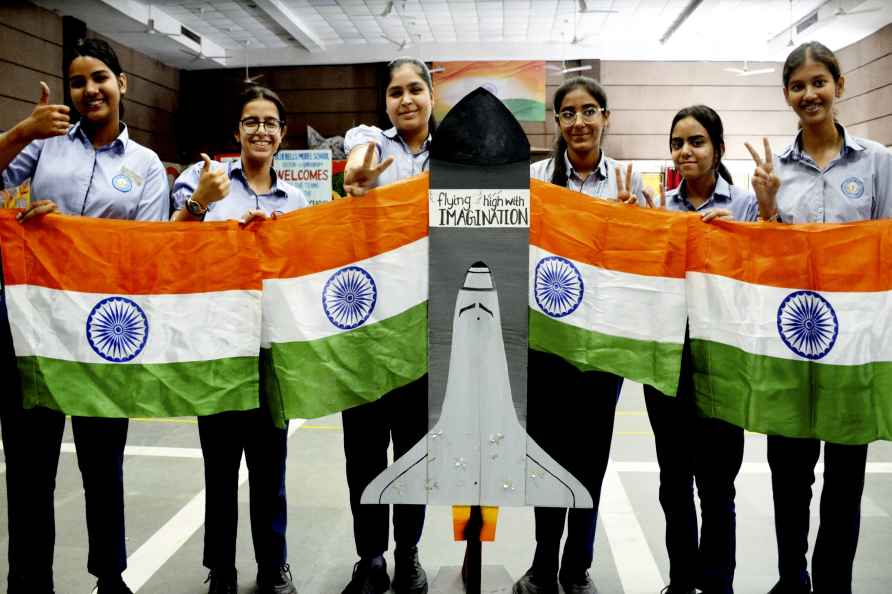 Gurugram: Students extend their wishes to the ISRO's Aditya-L1, ...