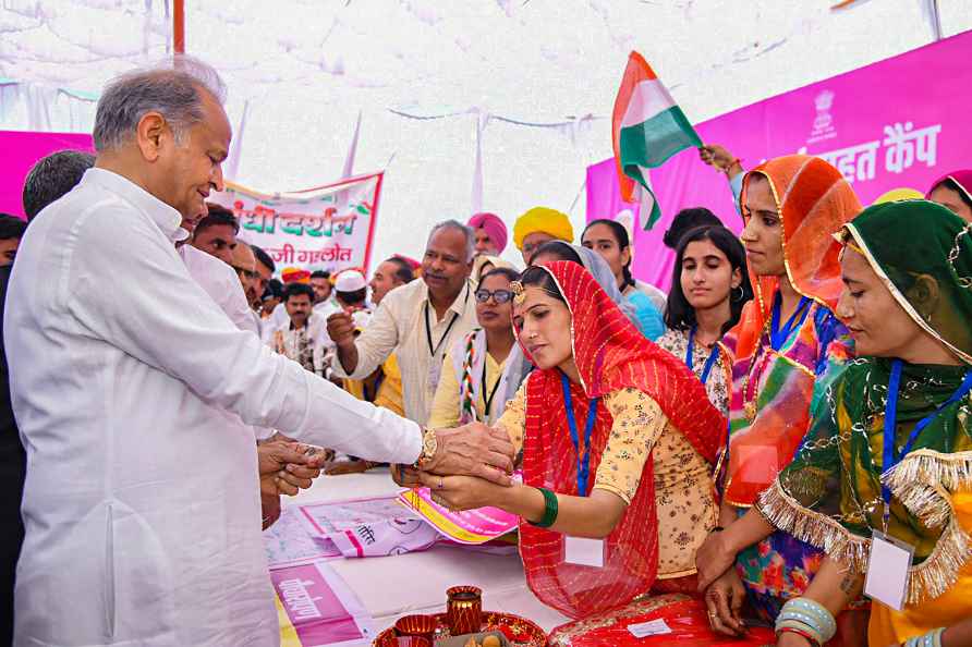 Ashok Gehlot at Inflation Relief Camp