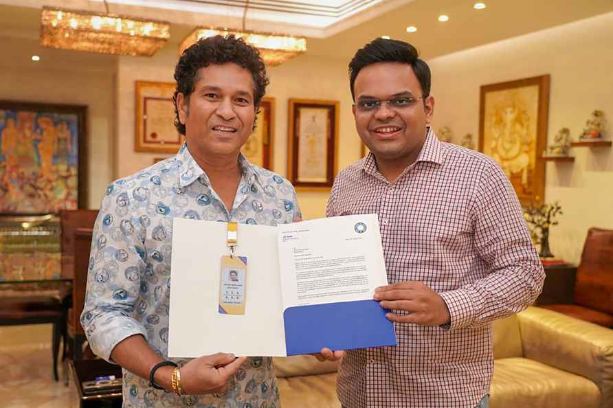 Sachin Tendulkar receives golden ticket to Cricket WC 2023