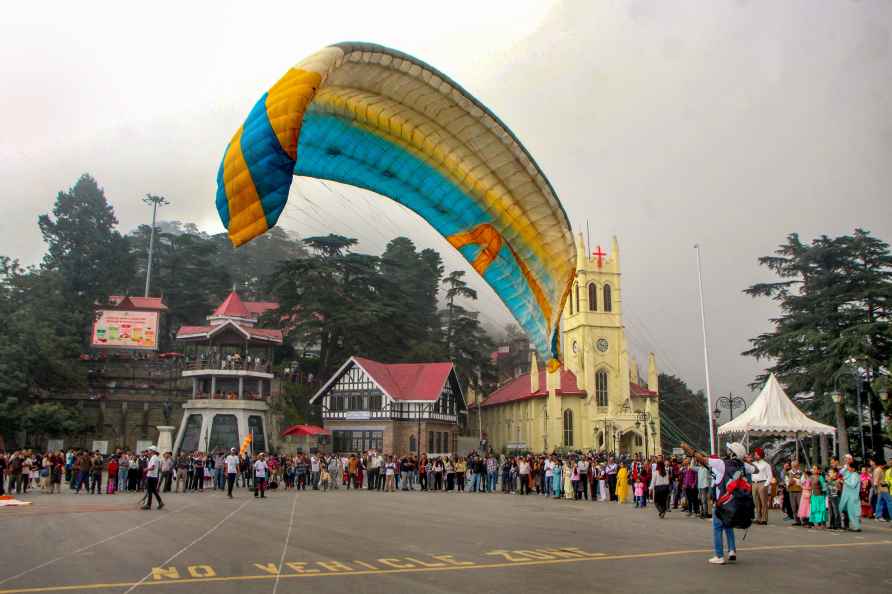 Paragliding at Ridge in Shimla