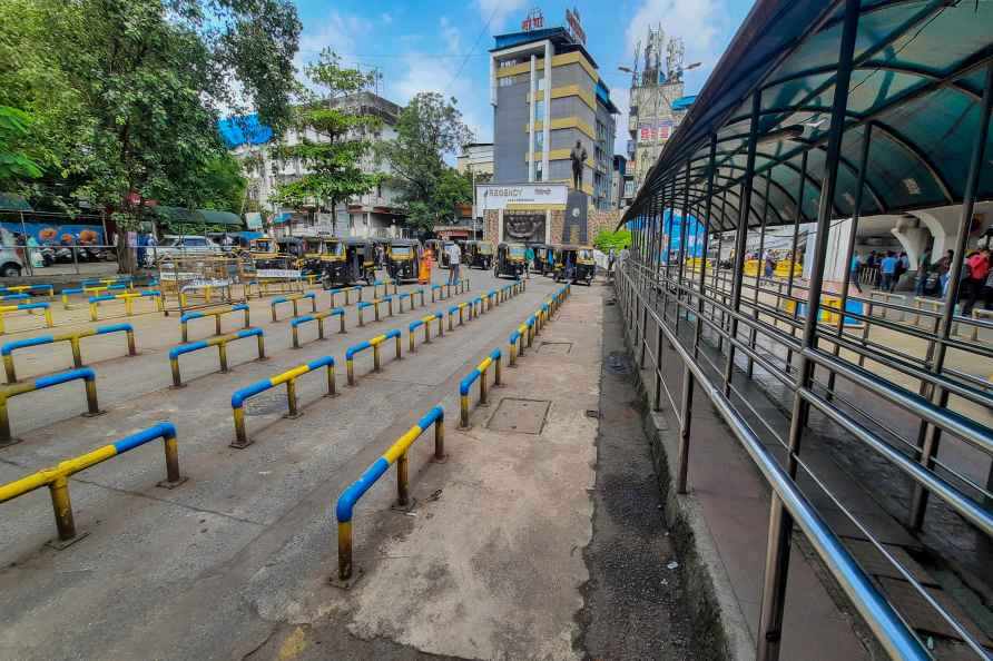 Thane: A deserted auto rickshaw stand outside Thane railway station...