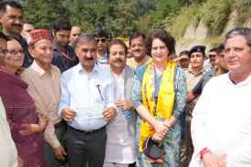 Declare Himachal catastrophe as national disaster: Priyanka