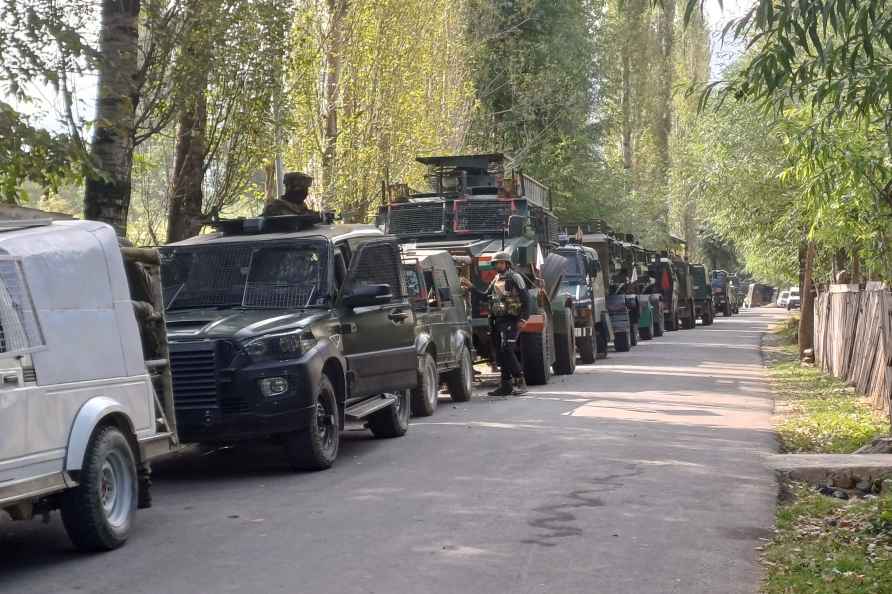 Anantnag: Security personnel cordon off the area after 3 Army men...