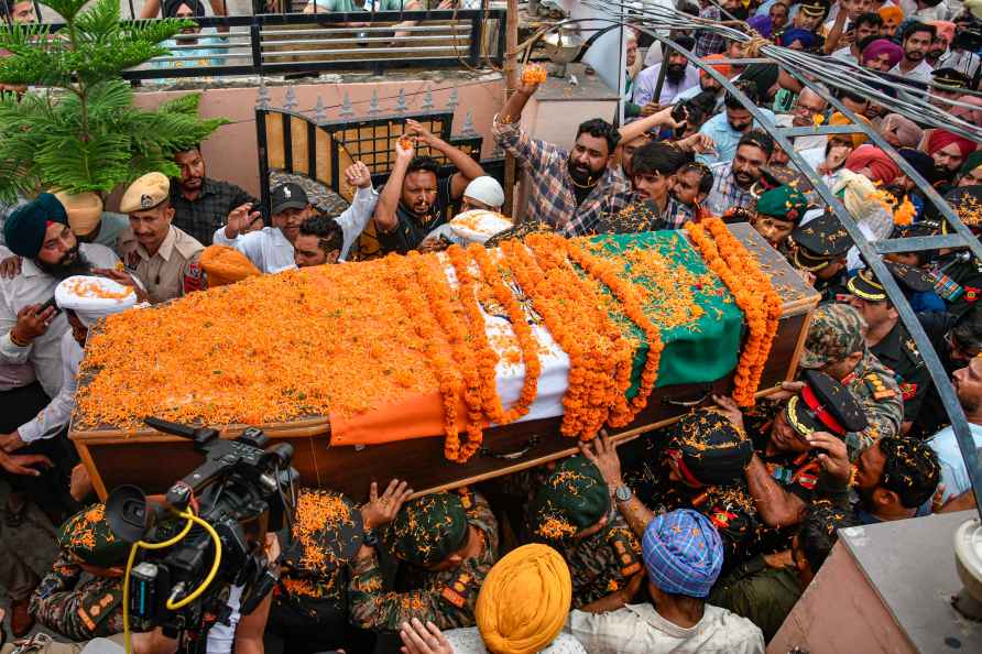 Col. Manpreet Singh's mortal remains brought Mohali