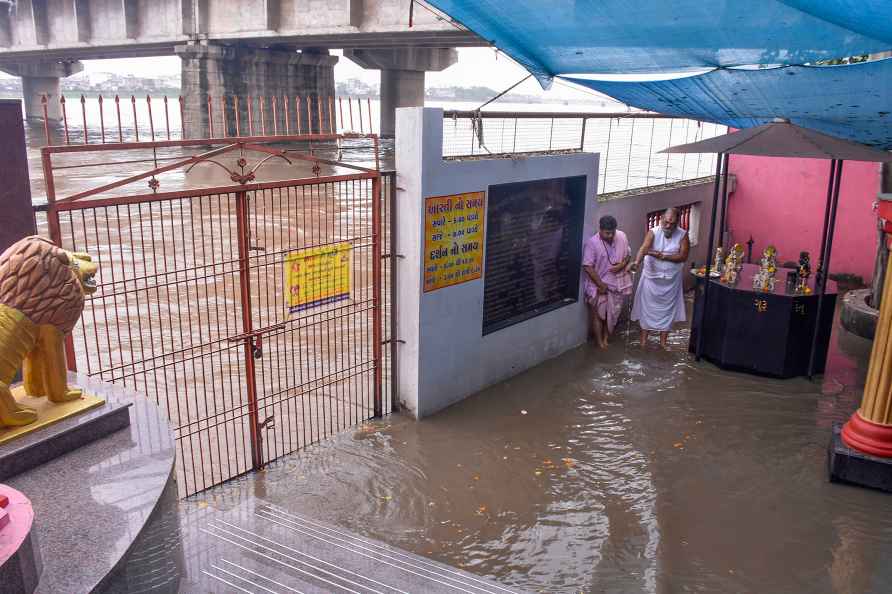 Surat: A flooded temple at the bank of the Tapi river after release...