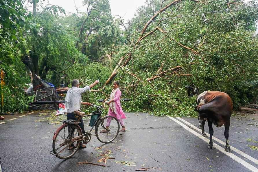 Weather-Heavy rainfall in Delhi