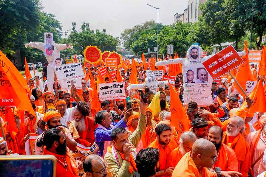 Protest against Udhayanidhi Stalin