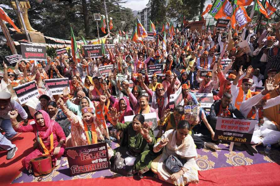 BJP protest against HP govt