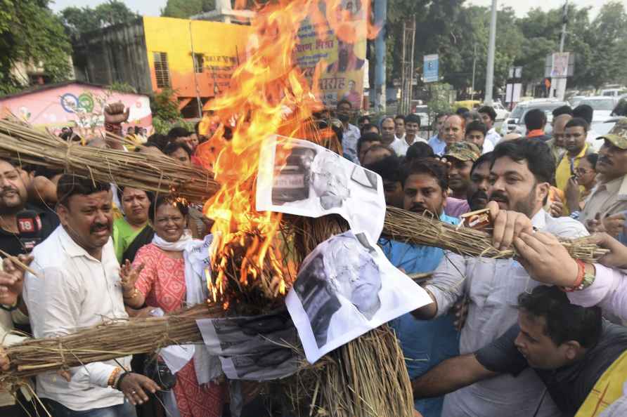 BJYM protest against RJD