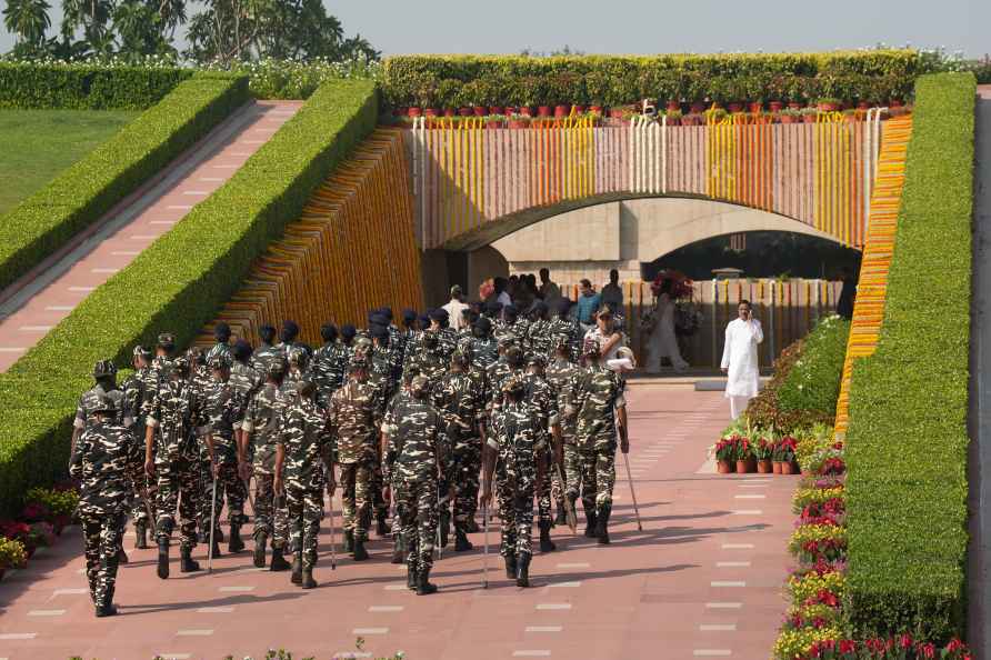 New Delhi: Security personnel arrive at Rajghat for TMC's protest...