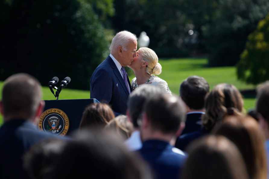 Joe Biden,Selma Blair