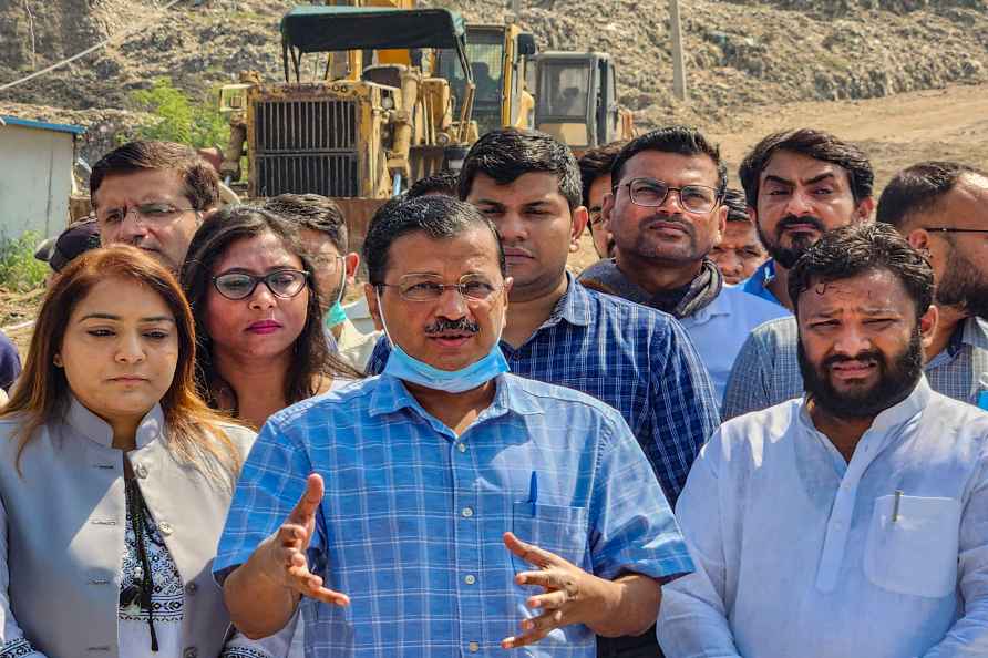 CM Kejriwal visits Ghazipur landfill site