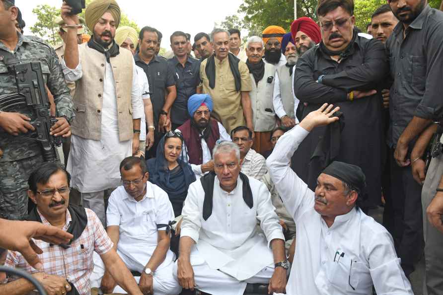 BJP protest at Punjab CM House