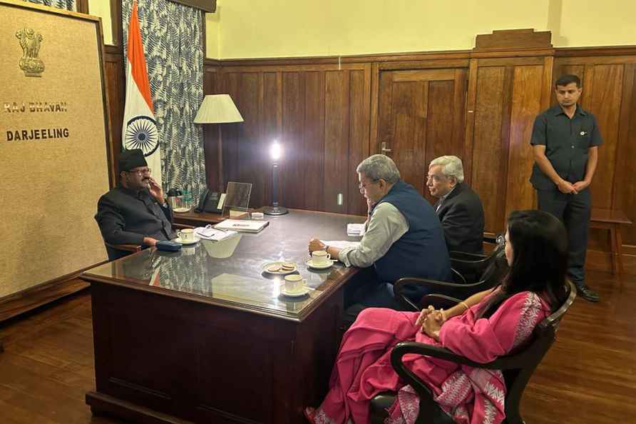 TMC delegation meets WB governor