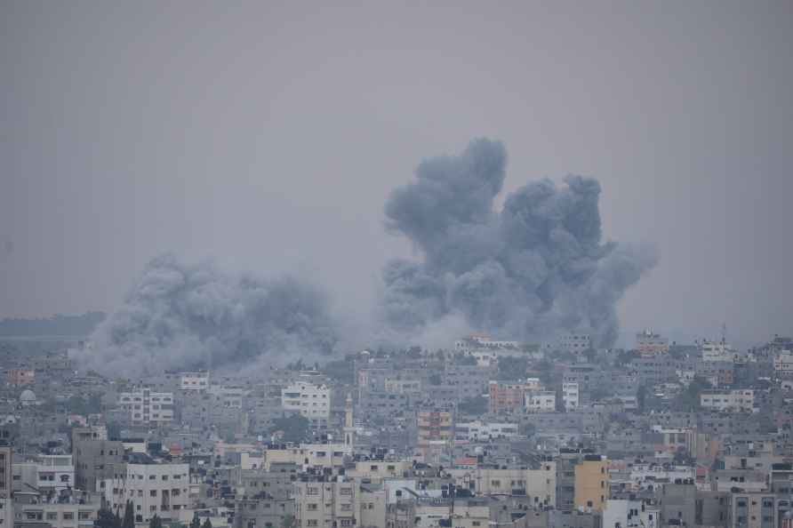 Israeli airstrike rises in Gaza City