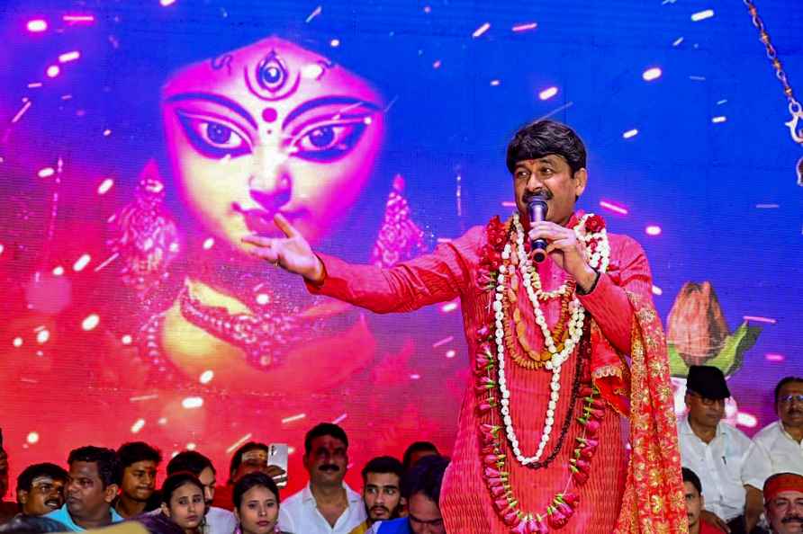 Manoj Tiwari performs at event