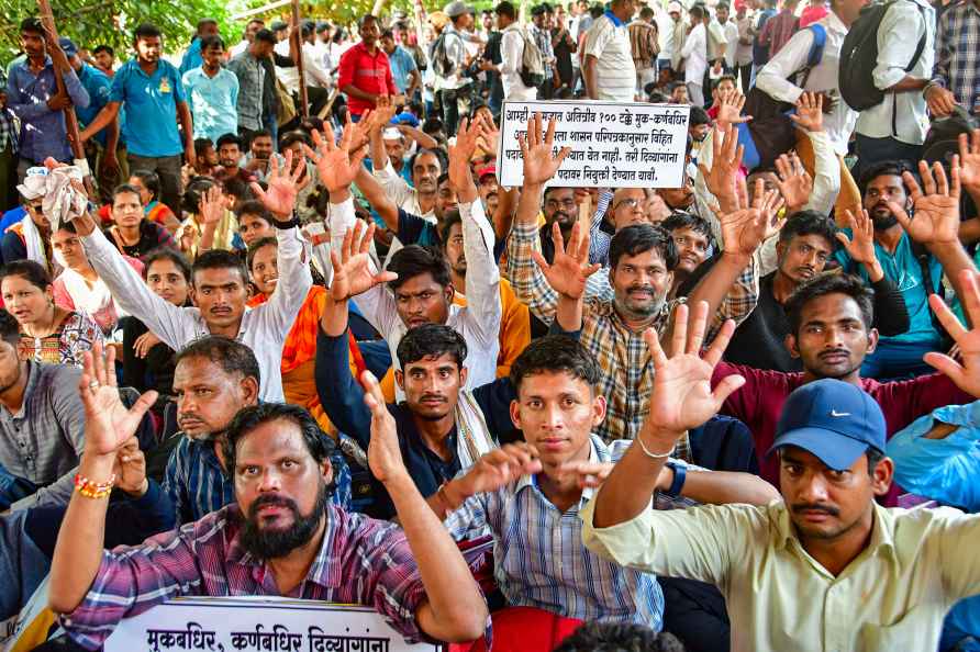 Deaf people protest in Mumbai