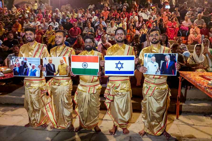 Support for Israel at Ganga Aarti