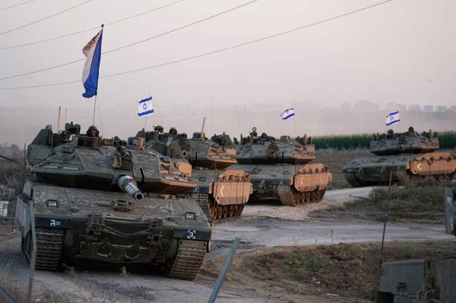 Israeli tanks head towards the Gaza Strip border