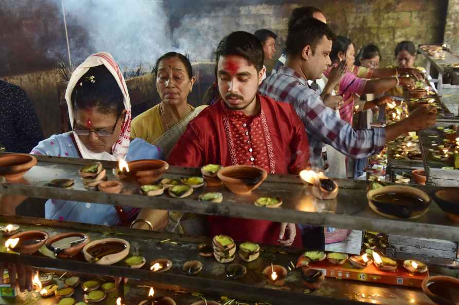 Navratri festival: Devotees at Kamakhya Temple