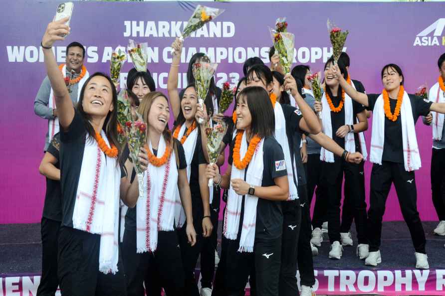 Japan's women's hockey team arrives in India