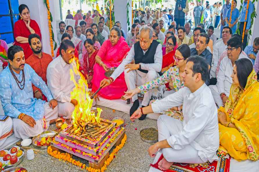 Jaipur: Rajasthan Chief Minister Ashok Gehlot during Durga Puja ...