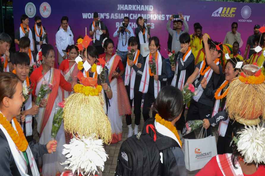 Korea's women's hockey team arrives in India