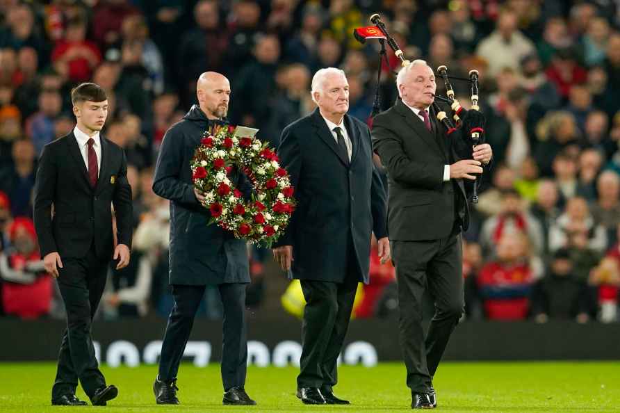 Tributes in memory of Sir Bobby Charlton