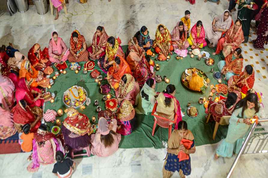 Karva Chauth in Kanpur