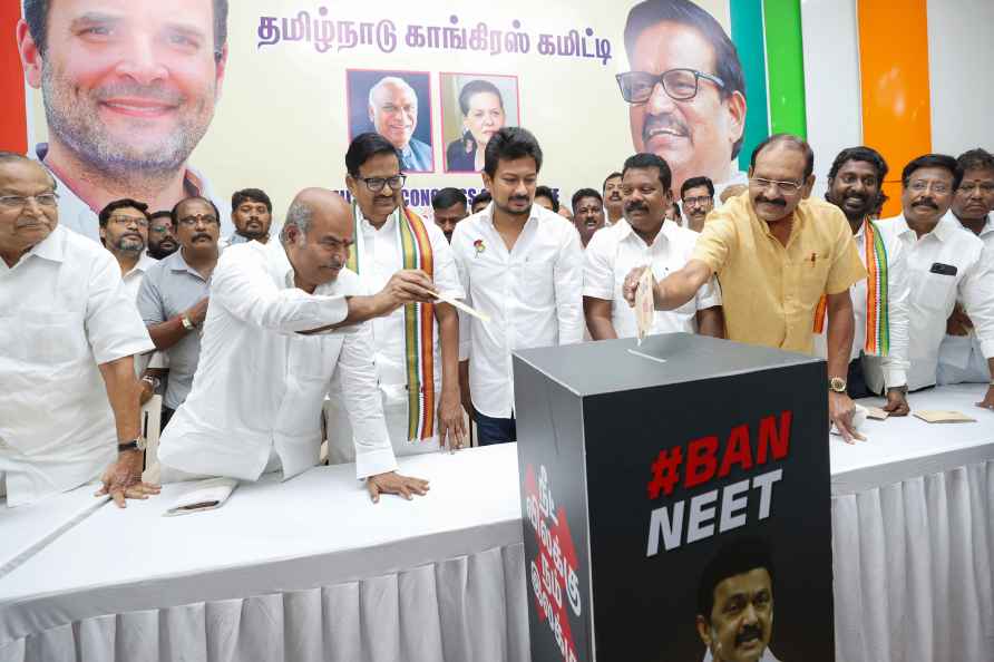 Signature campaign against NEET in TN