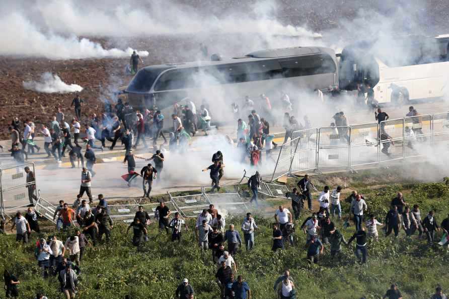 Protest outside U.S. - Turkish Incirlik military air base