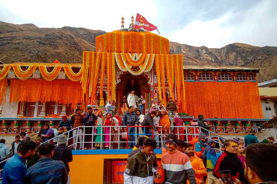 Rudraprayag: Kedarnath temple decorated with flowers for the Diwali...