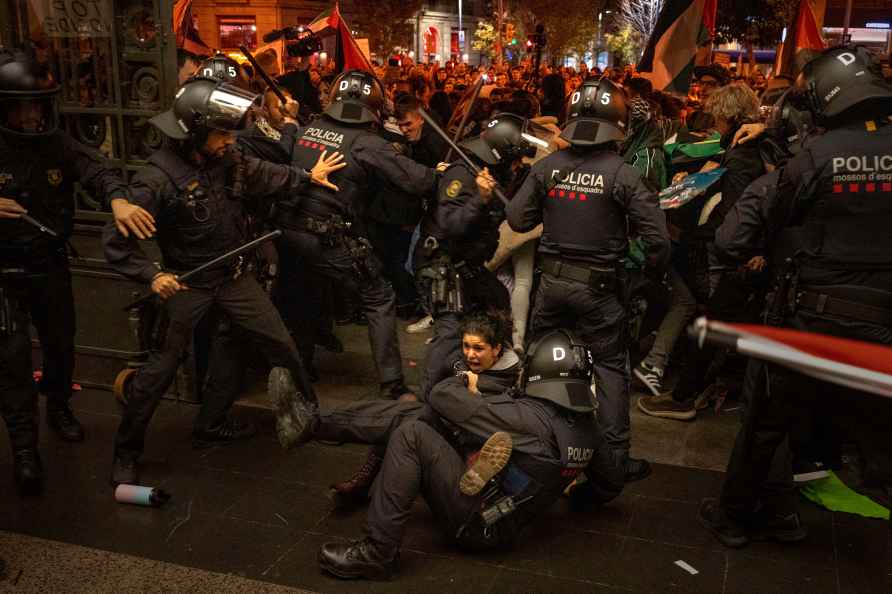 Protest for Palestinians in Barcelona