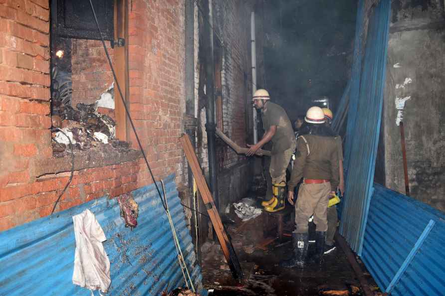 Fire at godown in Prayagraj