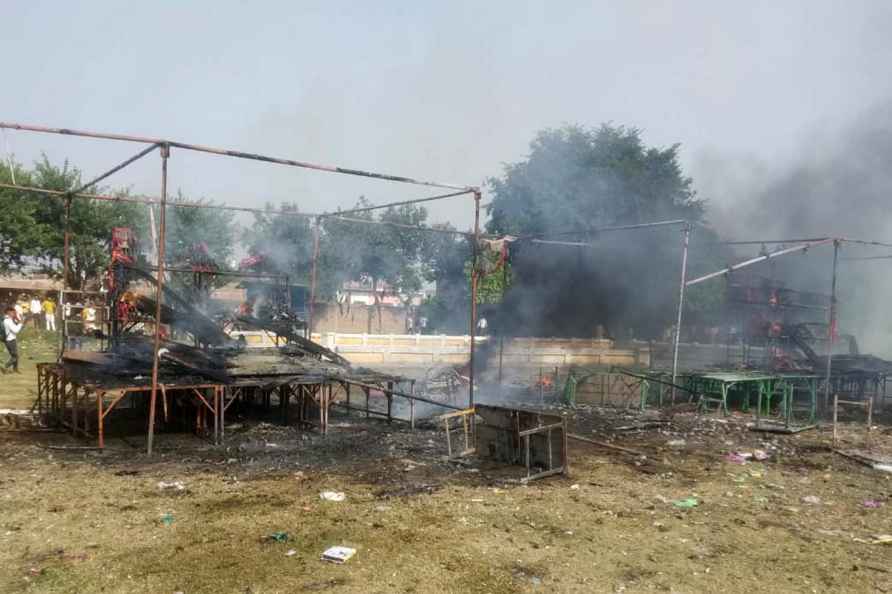 Fire at firecracker shops in Mathura