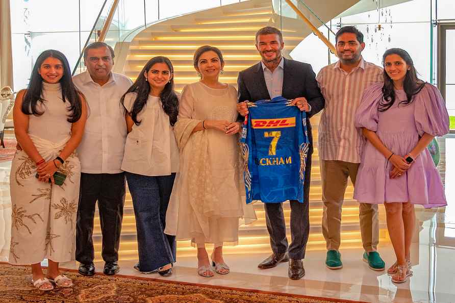 David Beckham meets Mukesh Ambani's family