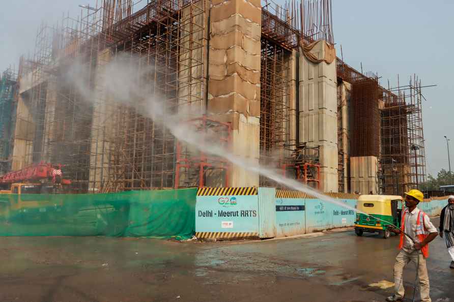 Water spraying to curb air pollution