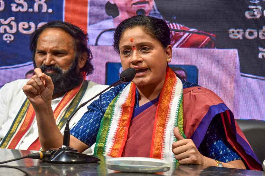 Vijayashanti addresses press in Hyderabad