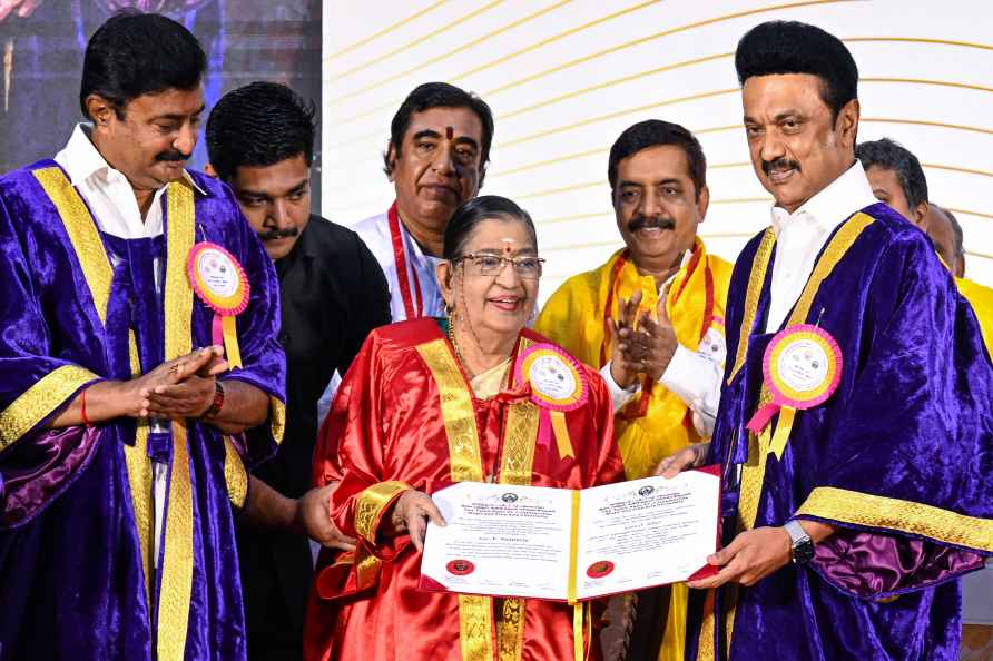 TN CM at a Convocation