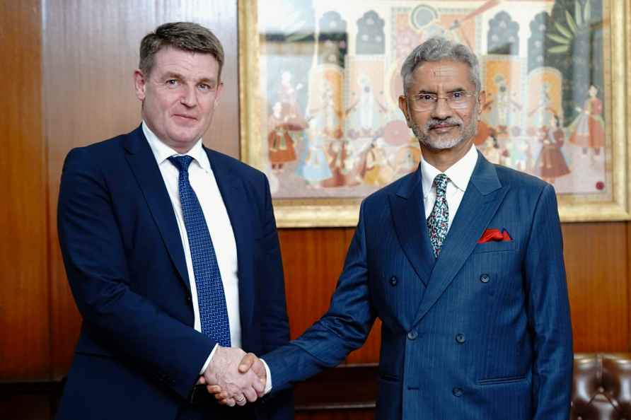 Jaishankar with PM of Faroe Islands