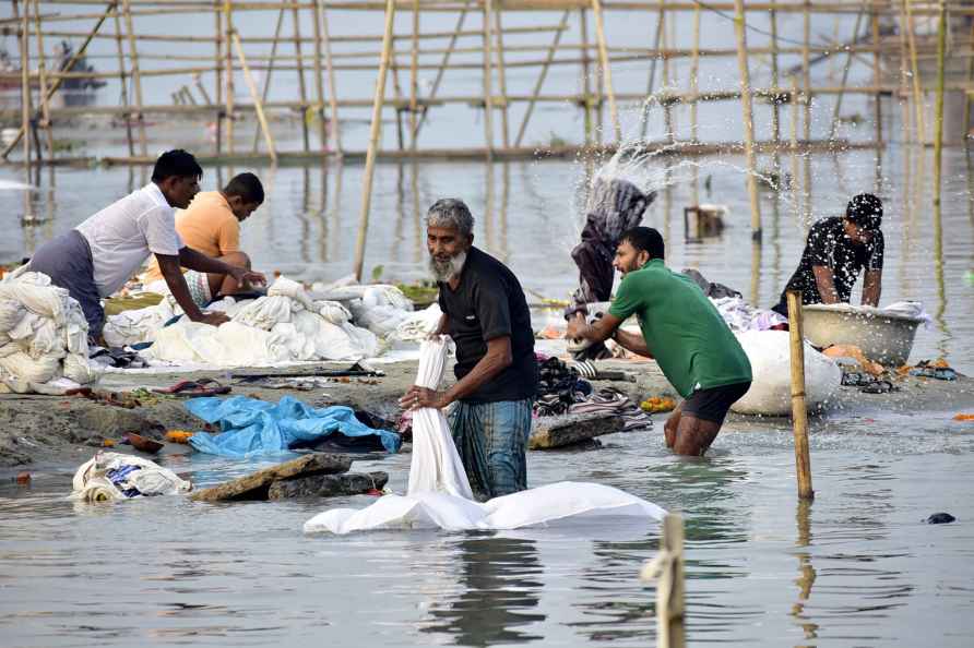 Standalone: Washermen in Guwahati